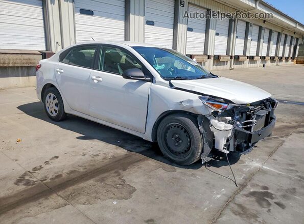 3KPA24AD6NE478963 2022 KIA RIO White Front right