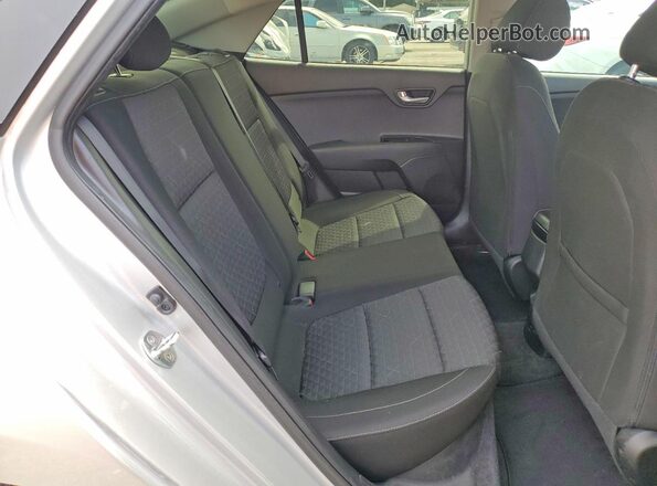 3KPA24AD7LE312304 2020 KIA RIO Серебряный Вид задних сидений