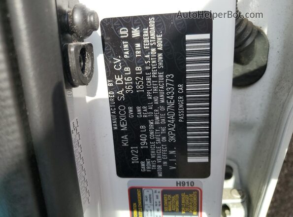 3KPA24AD7NE433773 2022 KIA RIO White Widok komory silnika