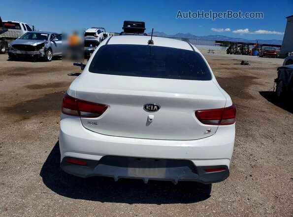 3KPA24AD8LE295836 2020 KIA RIO White Rear view