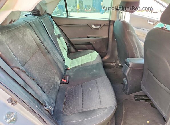 3KPA24AD9LE296963 2020 KIA RIO Silver Вид задніх сидінь