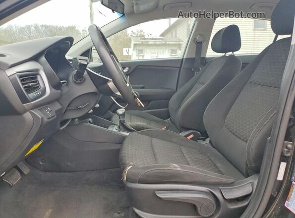 3KPA24ADXLE279847 2020 KIA RIO Черный Вид салона спереди