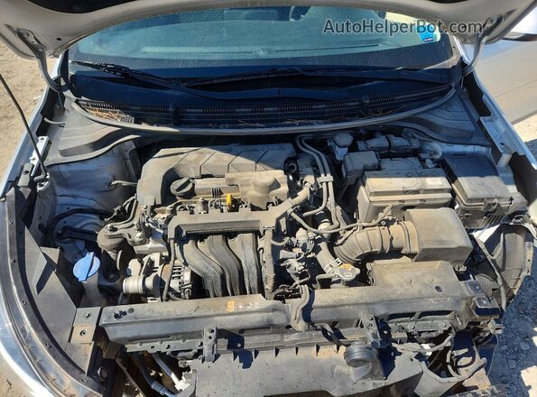 3KPA24ADXME382820 2021 KIA RIO Silver Widok wnętrza z tyłu