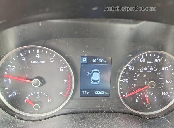 3KPA25AD5LE288817 2020 KIA RIO Красный Вид щитка приборов