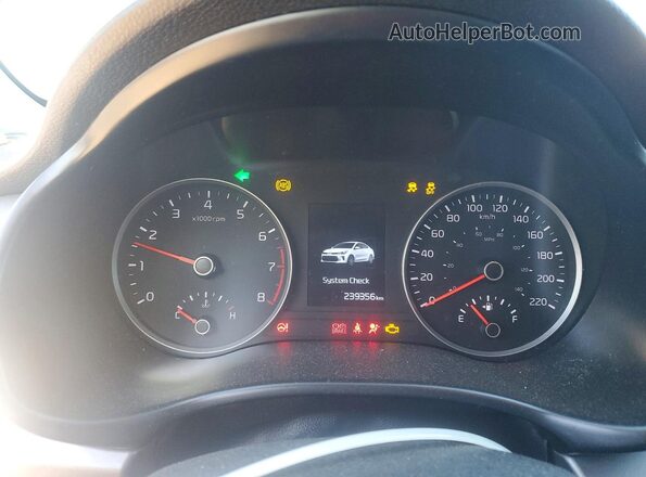 3KPA34AB7JE076830 2018 KIA RIO Черный Вид щитка приборов