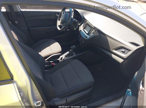 3KPC24A30JE034004 2018 HYUNDAI ACCENT Silver წინა სალონის ხედი