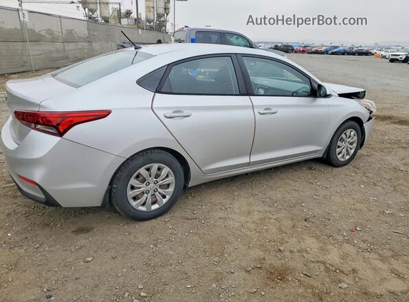 3KPC24A35JE017716 2018 HYUNDAI ACCENT Silver Tył prawy