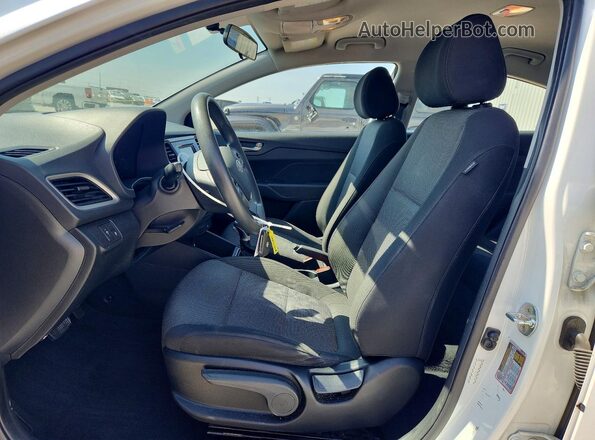 3KPC24A38KE080911 2019 HYUNDAI ACCENT Белый Вид салона спереди