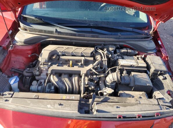 3KPC24A61LE104641 2020 HYUNDAI ACCENT Красный Вид задней части салона