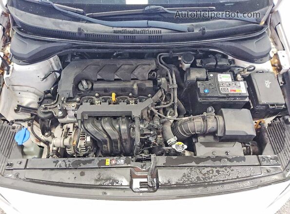 3KPC24A63LE097255 2020 HYUNDAI ACCENT Белый Вид задней части салона