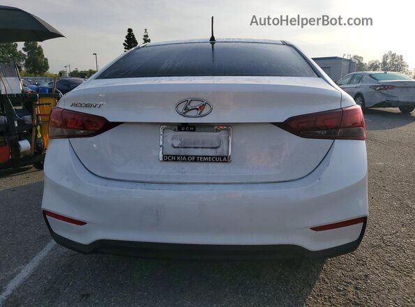 3KPC24A67LE118284 2020 HYUNDAI ACCENT White Widok z tyłu