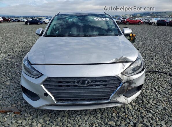 3KPC24A6XME144427 2021 HYUNDAI ACCENT Серебряный Вид спереди