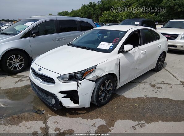 3KPF24AD0KE051697 2019 KIA FORTE Белый Передняя левая четверть