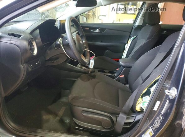 3KPF24AD0LE178905 2020 KIA FORTE Charcoal Widok wnętrza z przodu