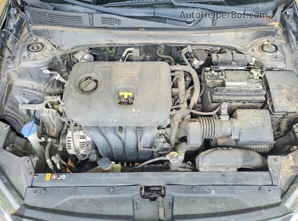 3KPF24AD0LE178905 2020 KIA FORTE Charcoal Widok wnętrza z tyłu