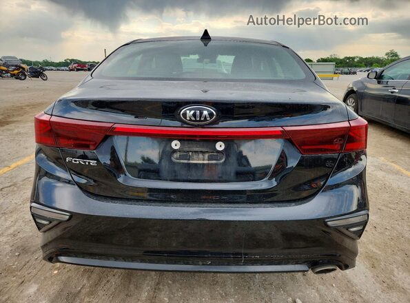 3KPF24AD0ME290959 2021 KIA FORTE Black Widok z tyłu