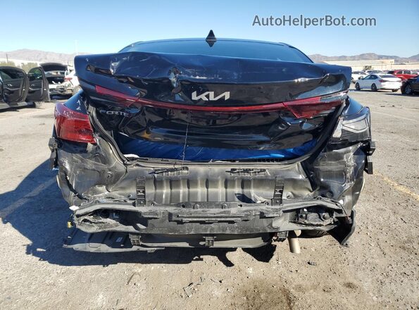 3KPF24AD0PE583071 2023 KIA FORTE Black Widok z tyłu