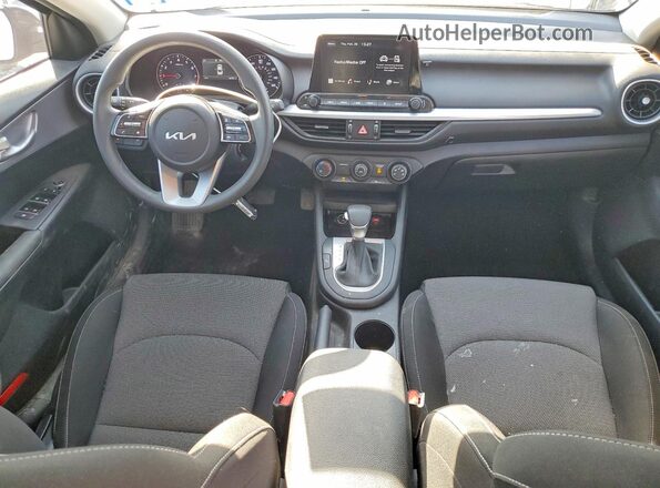 3KPF24AD0RE839762 2024 KIA FORTE Черный Вид панели приборов