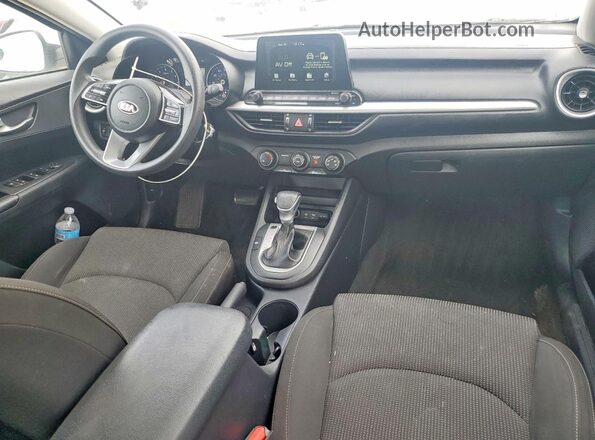 3KPF24AD1ME274950 2021 KIA FORTE Белый Вид панели приборов