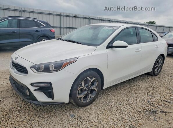 3KPF24AD1ME274950 2021 KIA FORTE Белый Передняя левая четверть