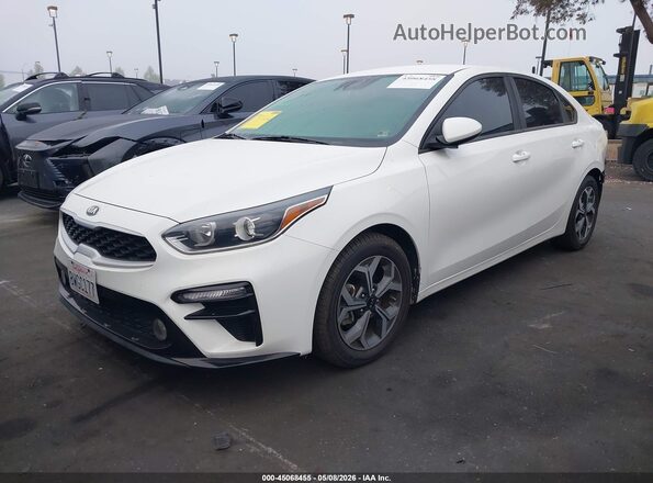3KPF24AD1ME302911 2021 KIA FORTE White Przód lewy