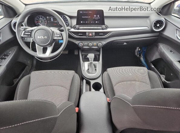 3KPF24AD1PE628762 2023 KIA FORTE Синий Вид панели приборов