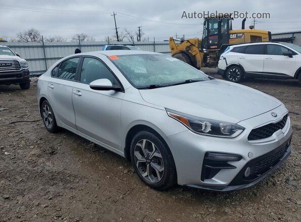 3KPF24AD2KE055332 2019 KIA FORTE Серебряный Передняя правая четверть