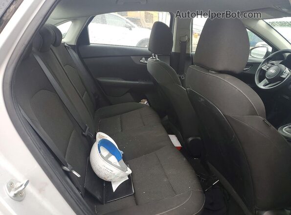 3KPF24AD2KE055332 2019 KIA FORTE Серебряный Вид задних сидений