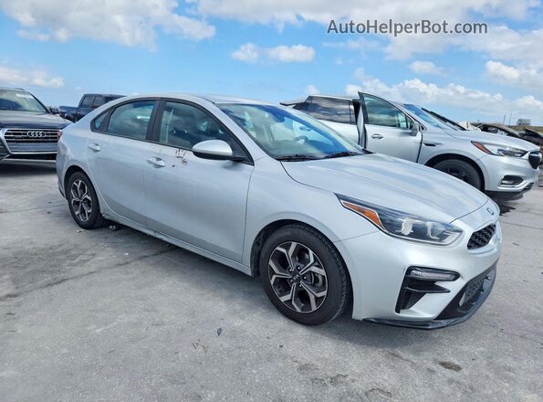 3KPF24AD2LE197911 2020 KIA FORTE Серебряный Передняя правая четверть