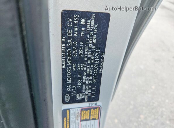 3KPF24AD2LE197911 2020 KIA FORTE Серебряный Вид подкапотного пространства