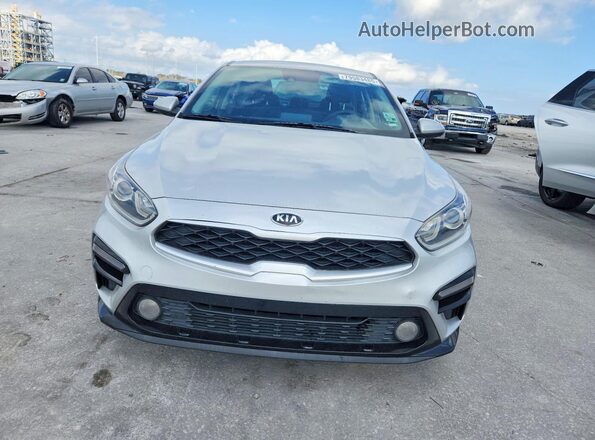 3KPF24AD2LE197911 2020 KIA FORTE Серебряный Вид спереди