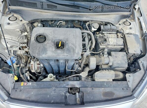3KPF24AD2LE197911 2020 KIA FORTE Серебряный Вид задней части салона