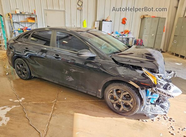 3KPF24AD2ME273371 2021 KIA FORTE Black Przód prawy