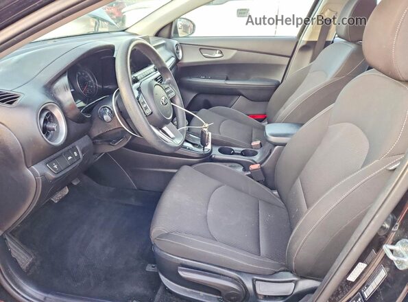 3KPF24AD2ME384762 2021 KIA FORTE Черный Вид салона спереди