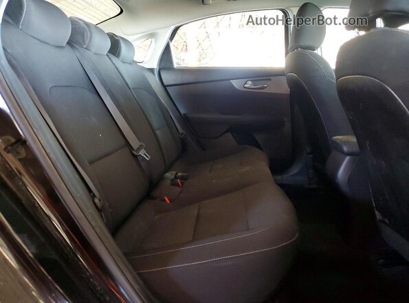 3KPF24AD2ME410549 2021 KIA FORTE Black Widok tylnych siedzeń