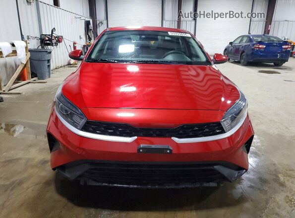 3KPF24AD2NE464158 2022 KIA FORTE Красный Вид спереди