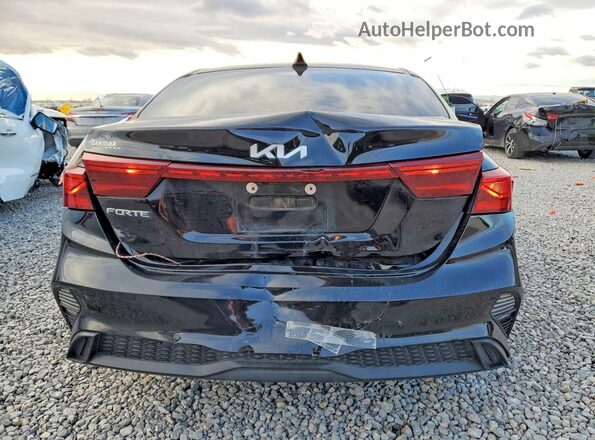 3KPF24AD2PE622405 2023 KIA FORTE Black Widok z tyłu