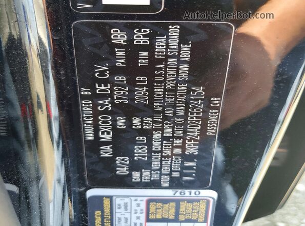 3KPF24AD2PE624154 2023 KIA FORTE Black Vista del compartimento del motor