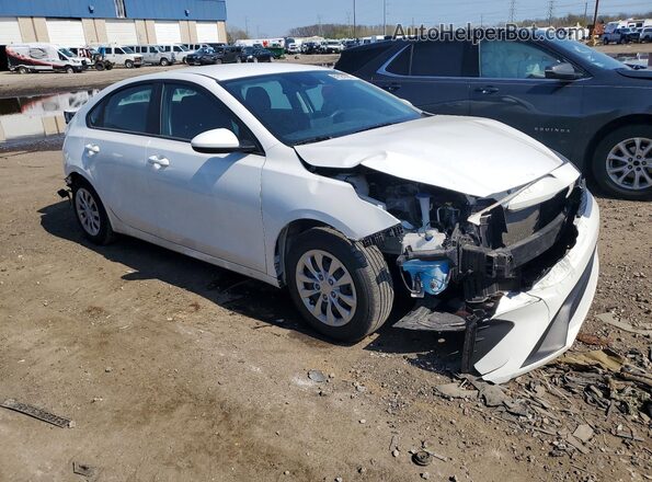 3KPF24AD3PE607024 2023 KIA FORTE Белый Передняя правая четверть