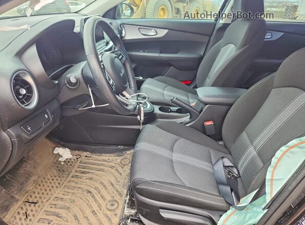 3KPF24AD3PE679082 2023 KIA FORTE Black Front interior view