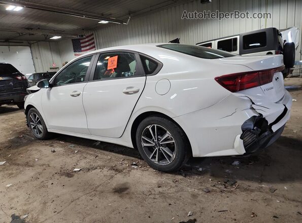 3KPF24AD3RE754026 2024 KIA FORTE Белый 