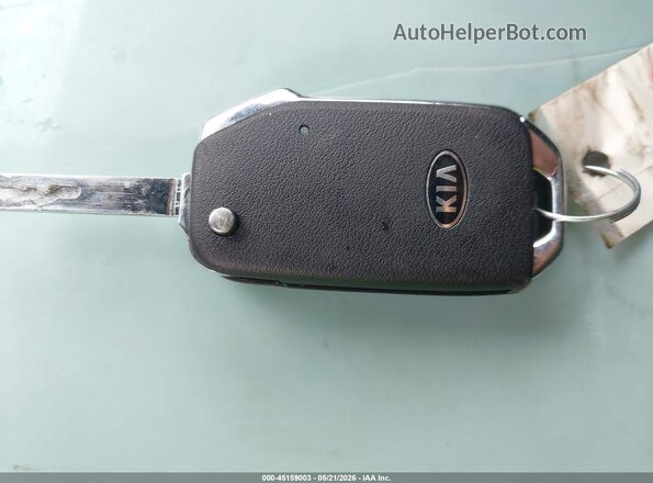 3KPF24AD4LE205832 2020 KIA FORTE Серебряный Вид панели приборов