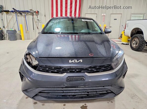 3KPF24AD4PE568718 2023 KIA FORTE Gray Widok z przodu