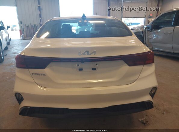 3KPF24AD4PE607825 2023 KIA FORTE White 