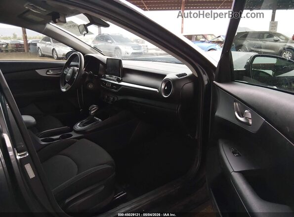 3KPF24AD4PE634524 2023 KIA FORTE Серый Вид салона спереди