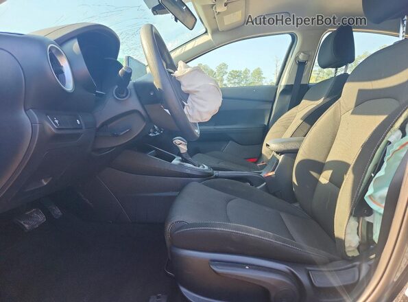 3KPF24AD4RE711203 2024 KIA FORTE Black Front interior view