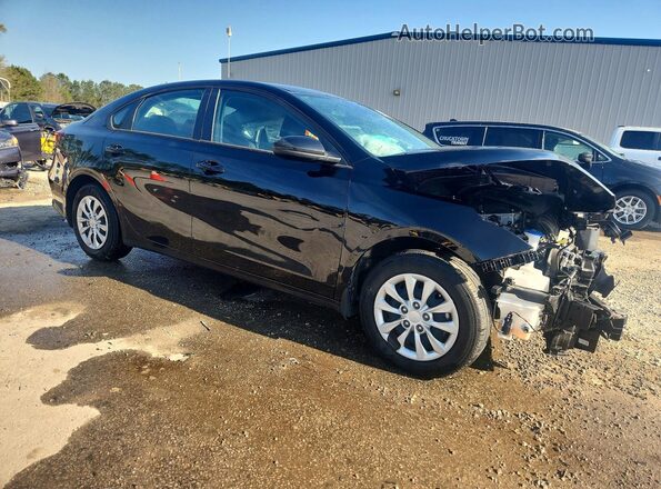 3KPF24AD4RE711203 2024 KIA FORTE Black Front right
