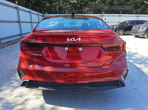 3KPF24AD4RE778173 2024 KIA FORTE Red Vista trasera