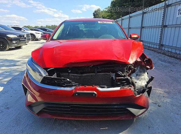 3KPF24AD4RE778173 2024 KIA FORTE Red Vista frontal