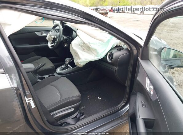 3KPF24AD4RE784877 2024 KIA FORTE Серый Вид салона спереди